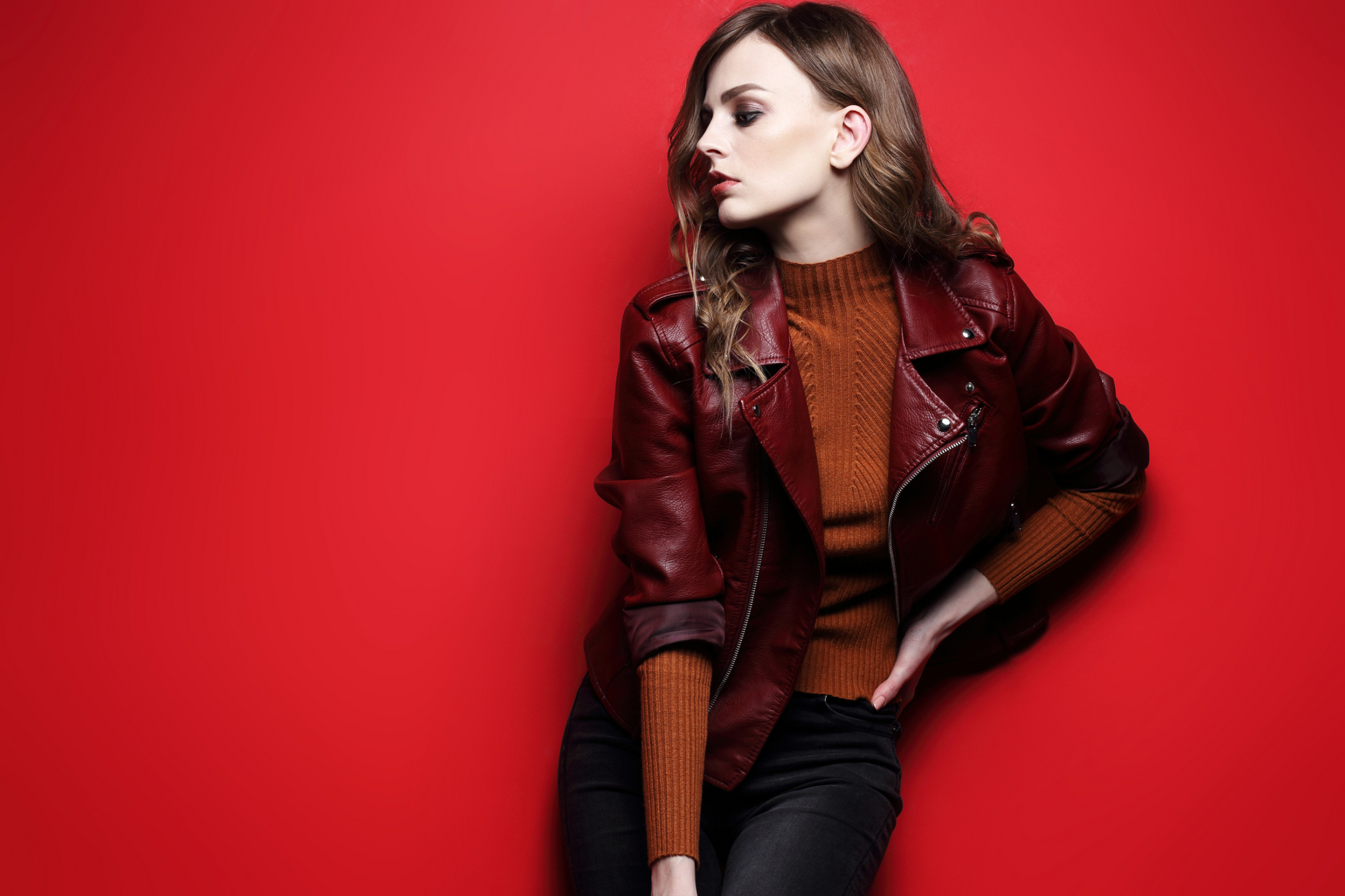 The Versatility of a Leather Jacket: Dress It Up or Down