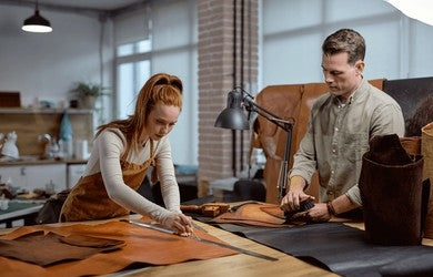 Oil Pull Up Leather: Understanding, Caring and Restoring the Unique Leather
