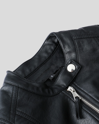 City Sleek Women's Fitted Black Leather Jacket with Textured Sleeves 4