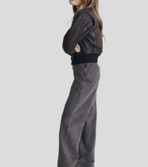 Sleek Cropped Black Leather Bomber Jacket 2